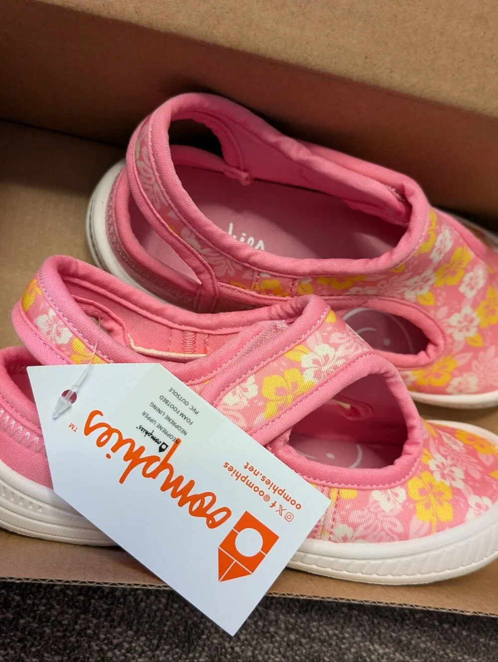 Oomphies New In‎ Box Youth Girls Splash Sandal Pink Size 11Y
